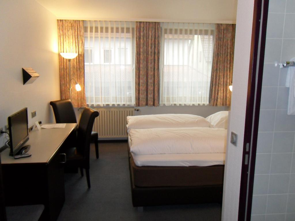 Hotel Gasthof Traube Kernen Exterior photo